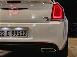 کرایسلەر 300